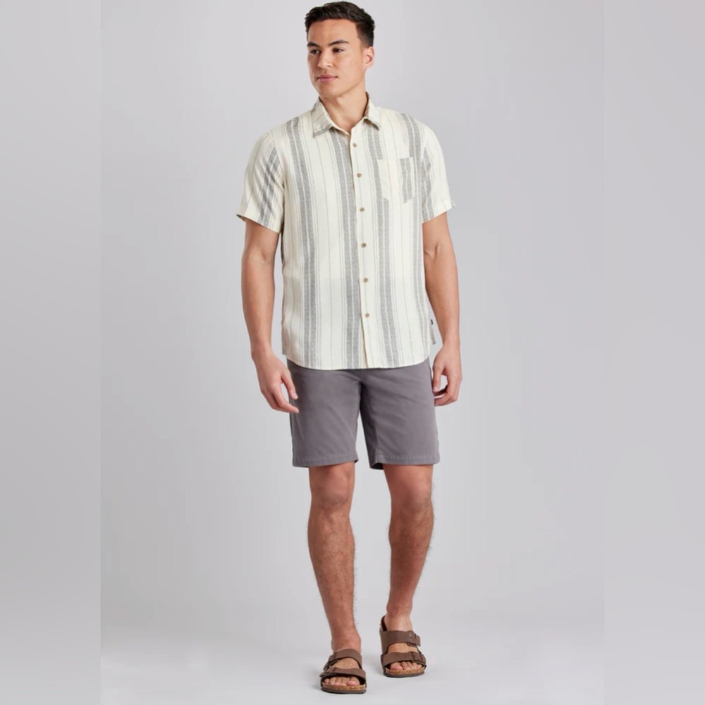 UNION Comfort Flex Chino Shorts, Grey‎ Goose, size 33 NWT